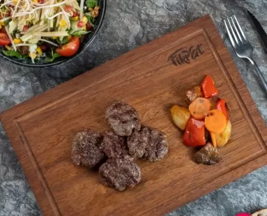 Kasap Köfte – Burgerler | Kebapçı Fikret Türkmenbaşı, Adana
